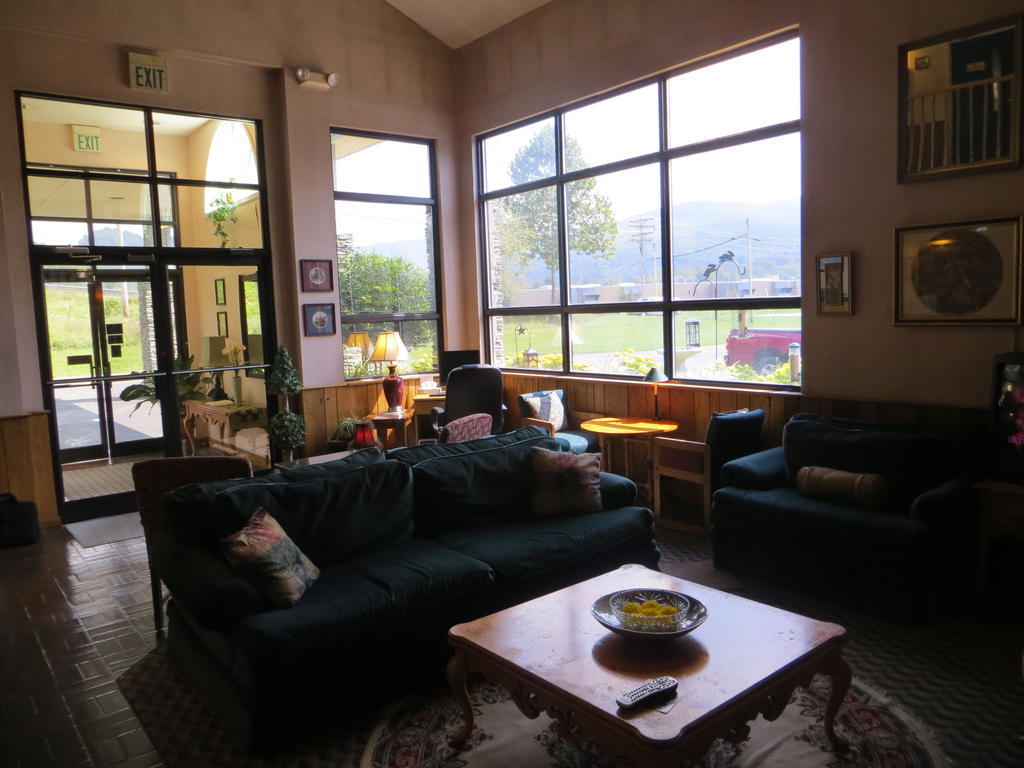 Motel Americourt - Mountain 2*